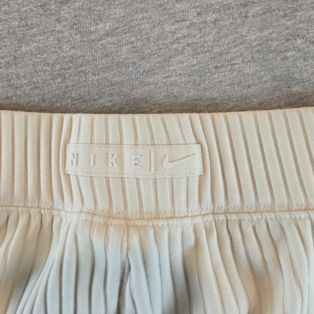 Nike Ribbed Knit‎ Flare Pants Womens XL Cream FN3169-020 High Rise Athleisure